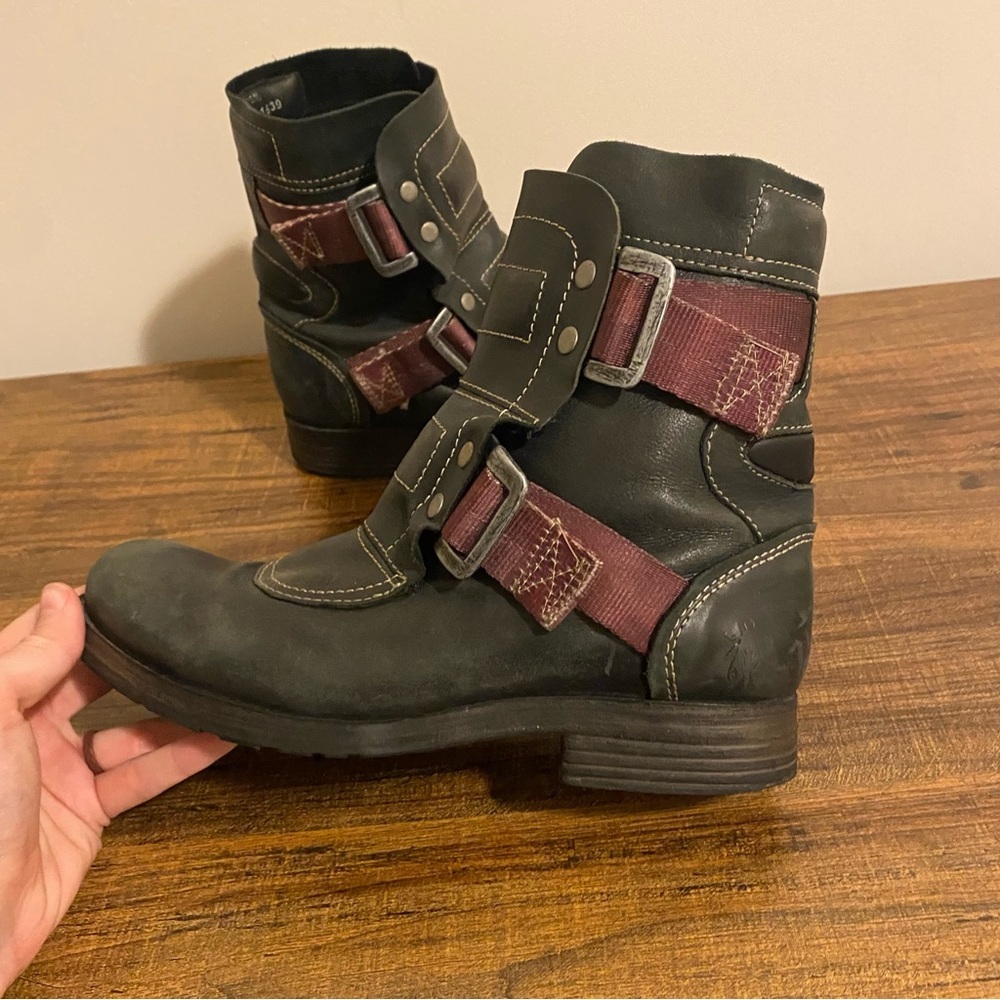 Fly London Black Leather Seli Engineer Boot size 39 - Picture 2 of 11